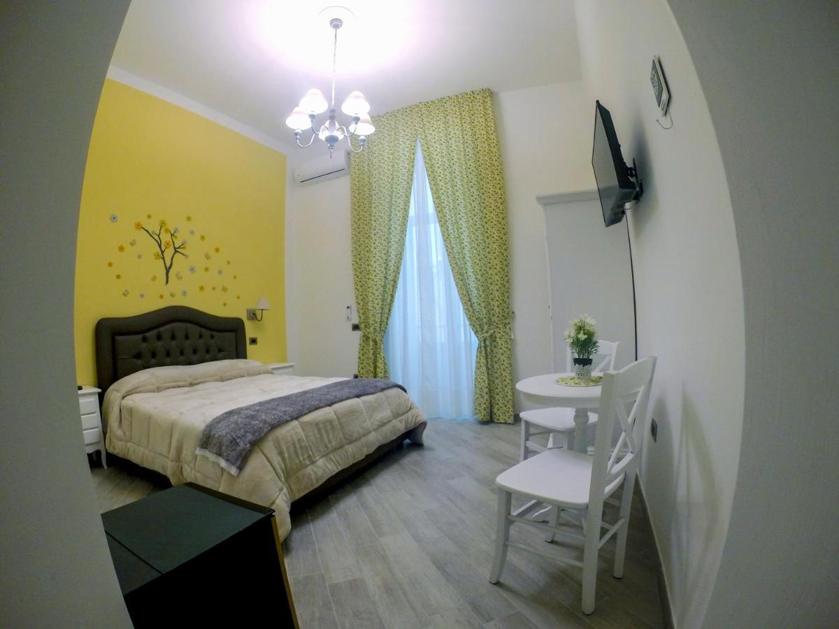 B&B Le Stanze Di Santa Chiara Νάπολη Εξωτερικό φωτογραφία