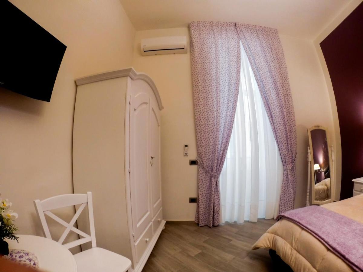 B&B Le Stanze Di Santa Chiara Νάπολη Εξωτερικό φωτογραφία