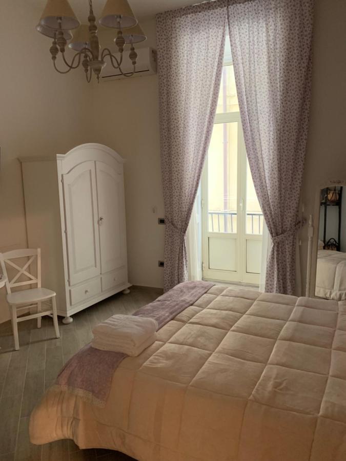 B&B Le Stanze Di Santa Chiara Νάπολη Εξωτερικό φωτογραφία