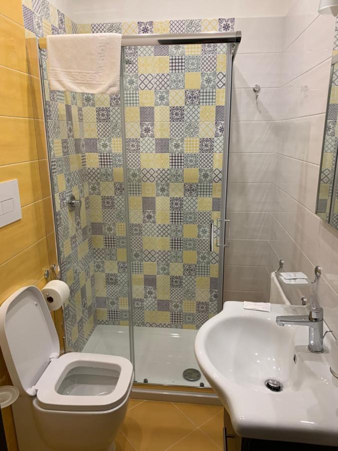 B&B Le Stanze Di Santa Chiara Νάπολη Εξωτερικό φωτογραφία